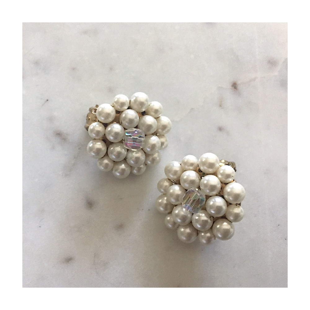 Vintage Cream Pearl Ear Clips